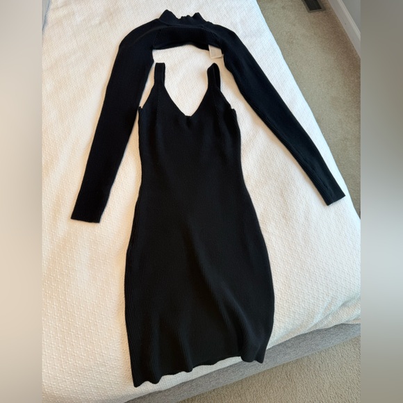 Abercrombie & Fitch Mini Sweater Dress + Mockneck Shrug Set - Picture 7 of 10